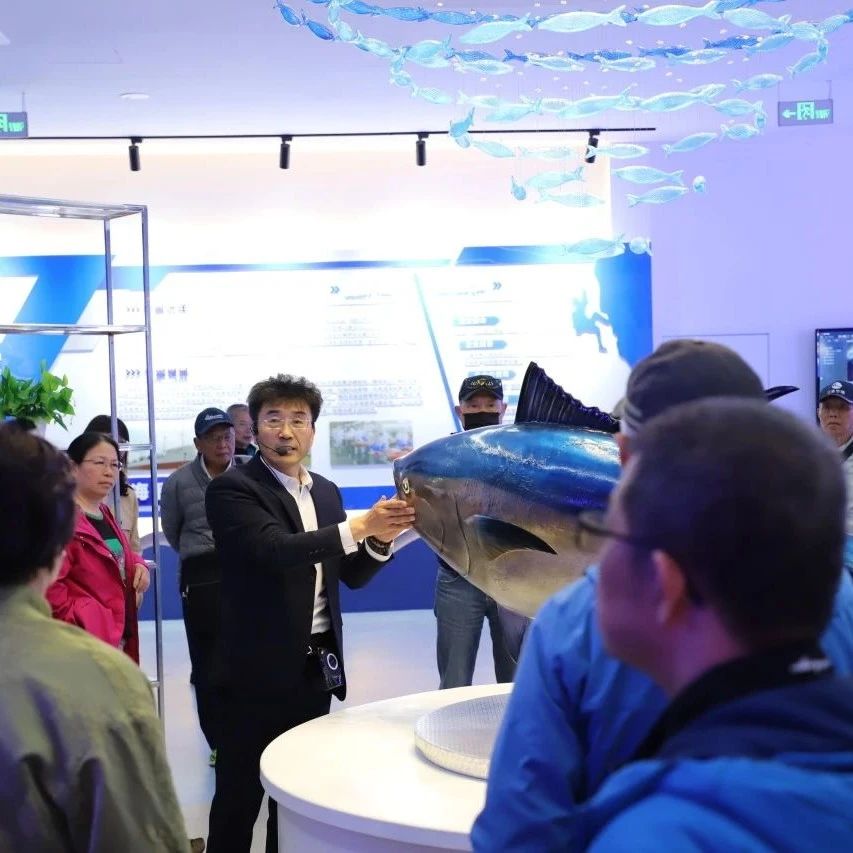 台湾宜兰苏澳渔会访问团参访中鲁食品公司