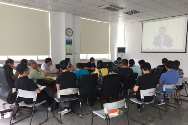 不忘初心??牢记使命---与“脱贫攻坚”同行