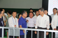 全国政协副主席梁振英率港区全国政协委员考察团参观中鲁远洋公司